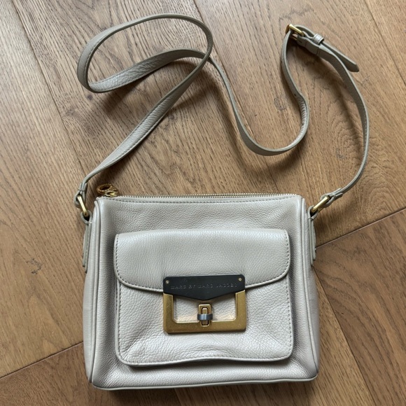 Marc by Marc Jacobs Vintage Y2K Leather Crossbody Purse - EUC - Beige Leather - Picture 1 of 12